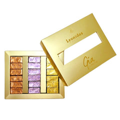 Cutia Gia Leonidas conține o selecție de 36 de praline Gia (Gianduja, Giamanda,Giantina). Cutia Gia este perfectă pentru a fi oferită cadou iubitorilor de arome pralinate, cu creme de alune de pădure