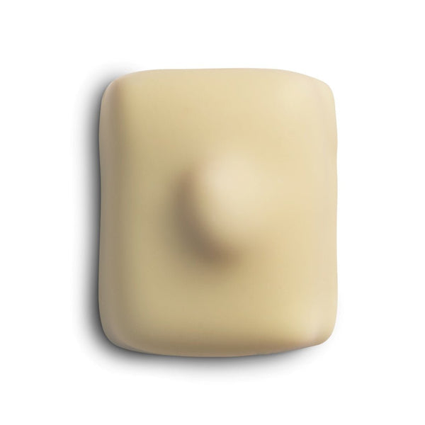 𝐌𝐚𝐧𝐨𝐧 𝐂𝐚𝐟𝐞́ 𝐰𝐡𝐢𝐭𝐞 -înveliș fin din ciocolată albă cu umplutură delicioasă: cremă de unt infuzată cu cafea Arabică 100%, așezată peste un strat subțire de cremă pralinată, acoperită cu o alună de pădure întreagă